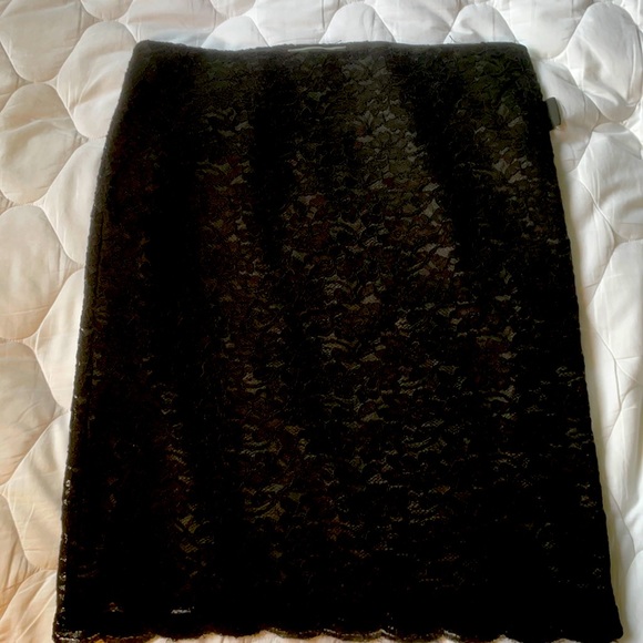 Le chateau black lace pencil skirt - Picture 1 of 3